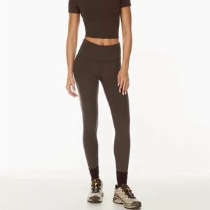 Aritzia TNA slick high rise cheeky legging